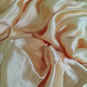 Satinlike Sunshine w/ a Split